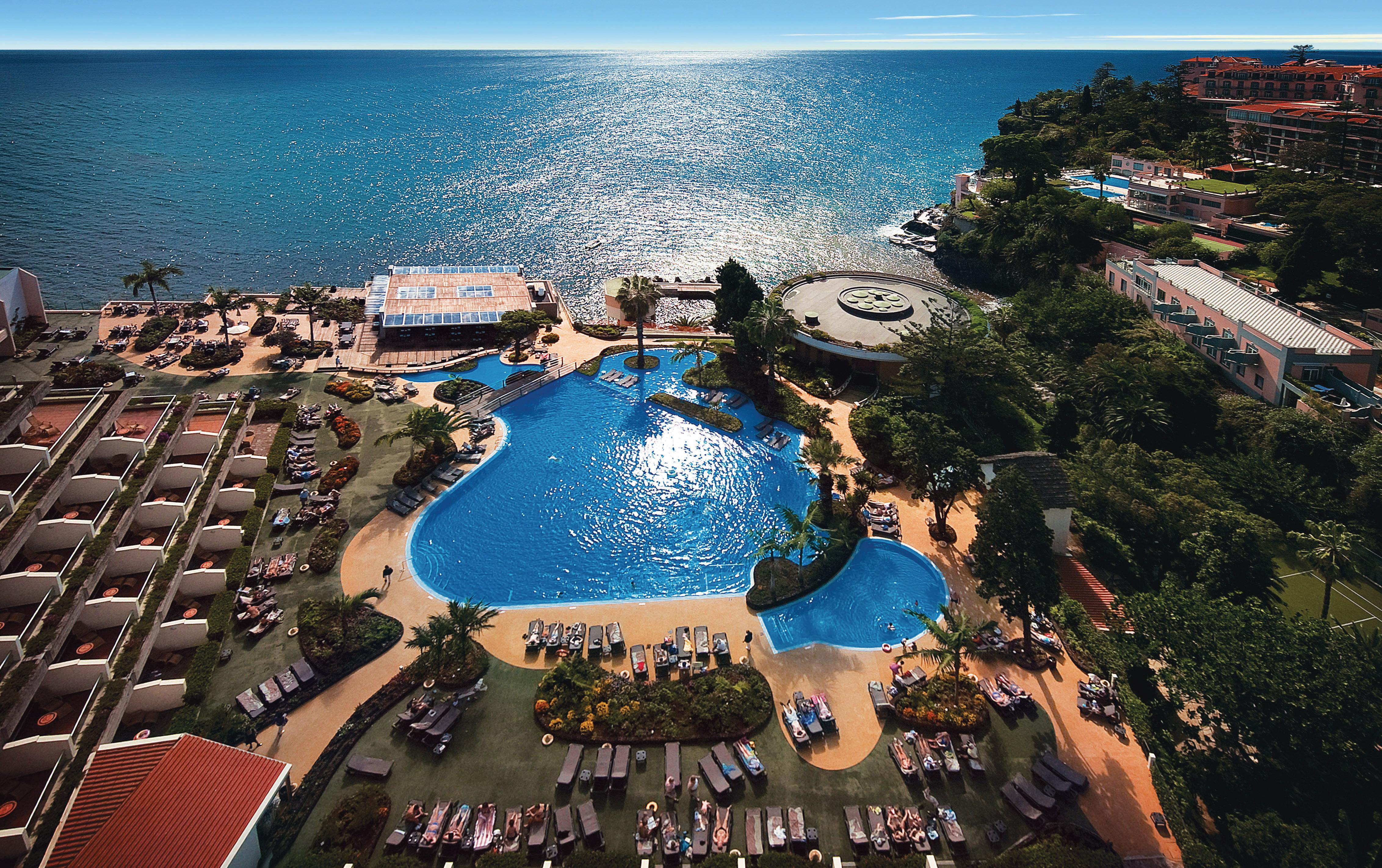 Pestana Carlton Madeira Ocean Resort Hotel Funchal (Madeira) Exterior foto Aerial view of the resort