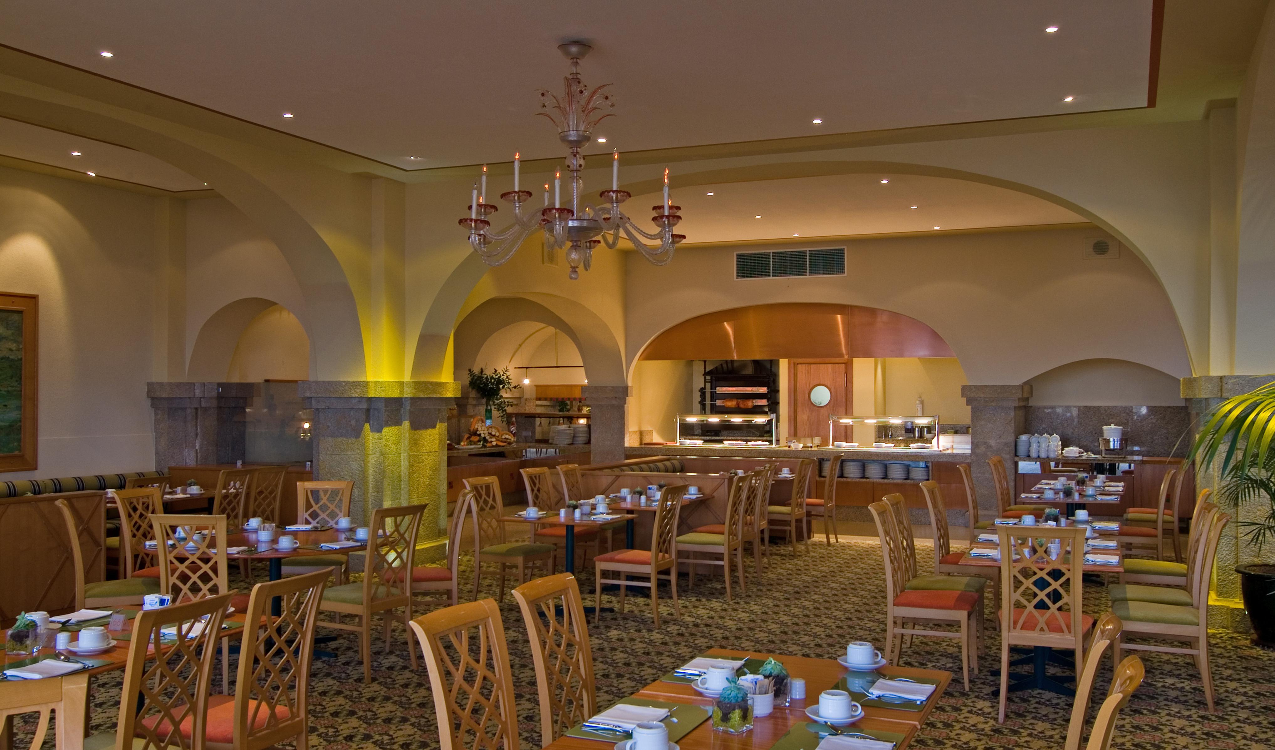 Pestana Carlton Madeira Ocean Resort Hotel Funchal (Madeira) Exterior foto The restaurant at the Grand Hotel