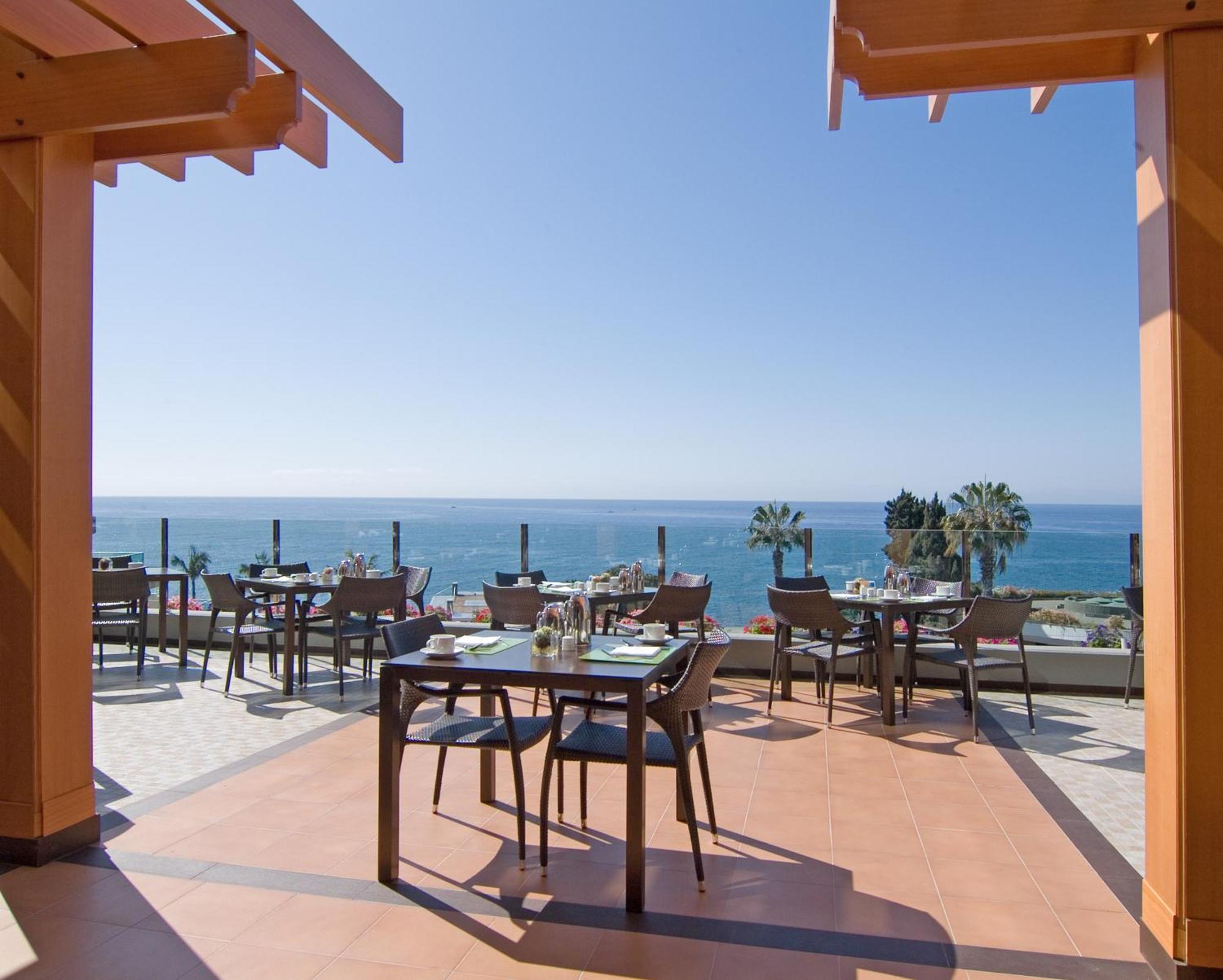 Pestana Carlton Madeira Ocean Resort Hotel Funchal (Madeira) Exterior foto The Beach Club