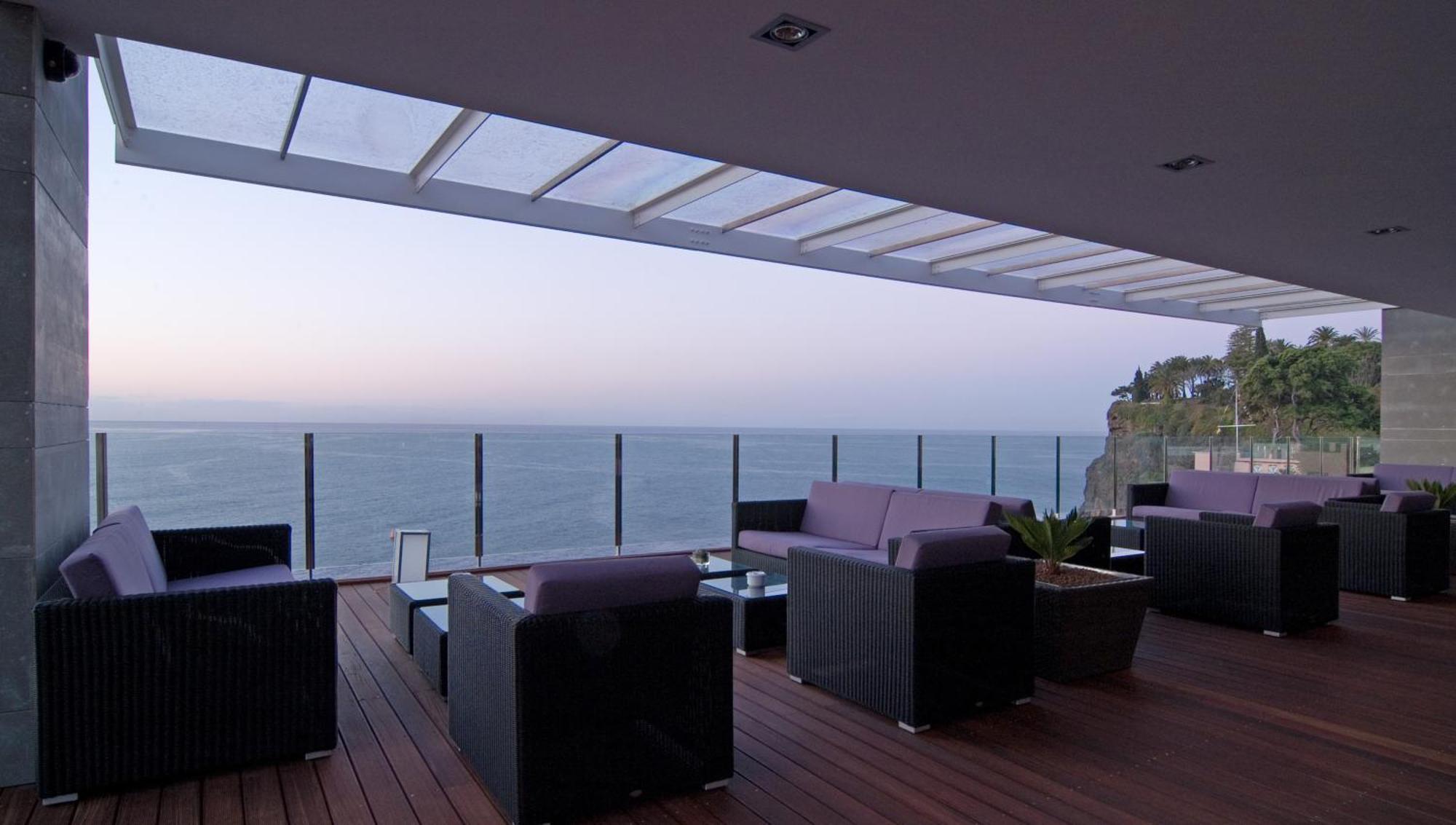 Pestana Carlton Madeira Ocean Resort Hotel Funchal (Madeira) Exterior foto The Sky Bar